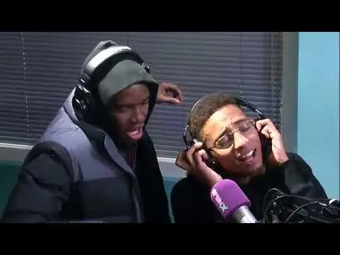 video broederliefde gaat helemaal los op big shaq tijdens het karaokespel