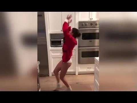 video de 19 jarige vriendin van scott disick dochter van lionel richie danst in haar ondergoed op de muziek van haar vader