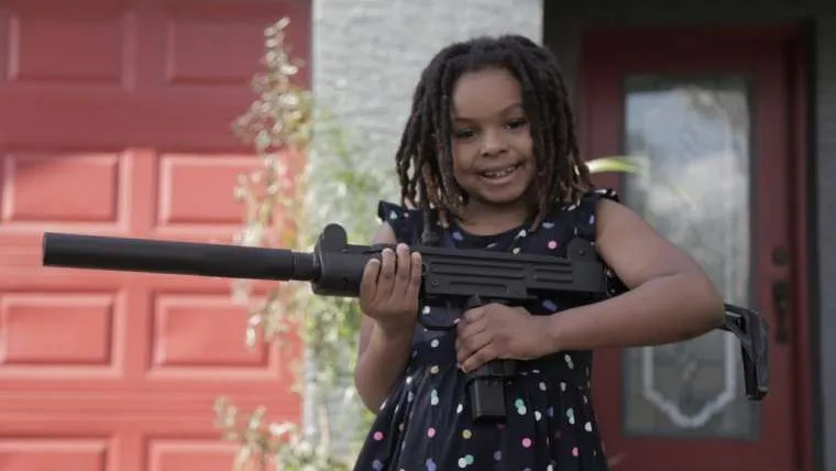 video maak kennis met deze jonge kids die thuis les krijgen 8230 en weten hoe ze moeten schieten