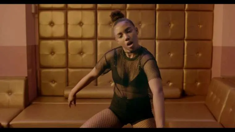 videoclip b9nny