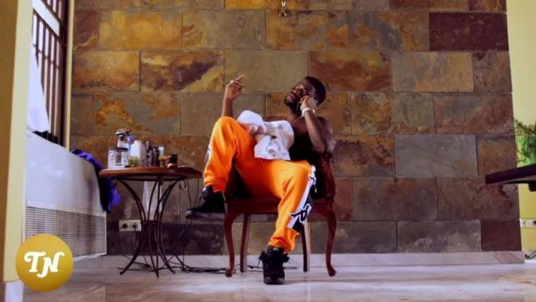 videoclip cho 8211 put it on me ft abigail johnson prod glowinthedark jpcjemk5p0q