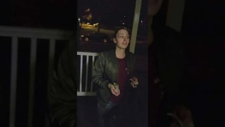 w00t jongens filmen hoe ze een bezorger 1000 fooi geven zijn reactie is priceless 8230