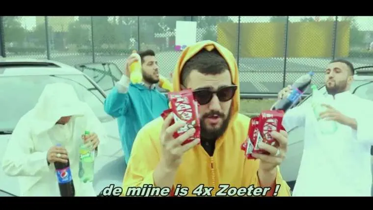 youtuber maakt van 4x duurder een suikerfeest parodie 4x zoeter