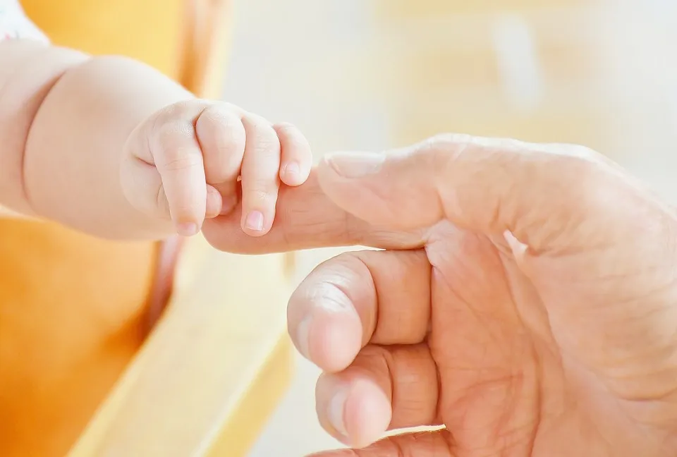 baby hand ouders