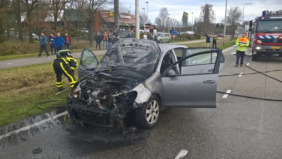brandweer panningen auto brand