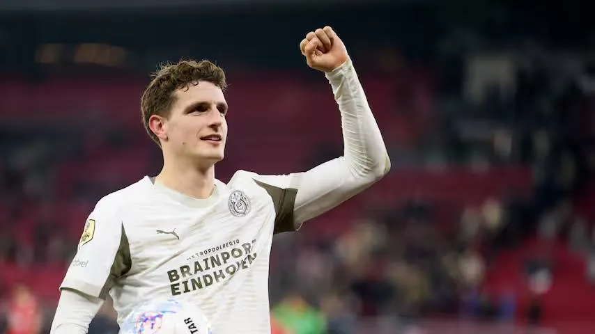til-maakt-indruk-bij-psv-met-bijzondere-goal-maar-pepi-wordt-weer-de-spits