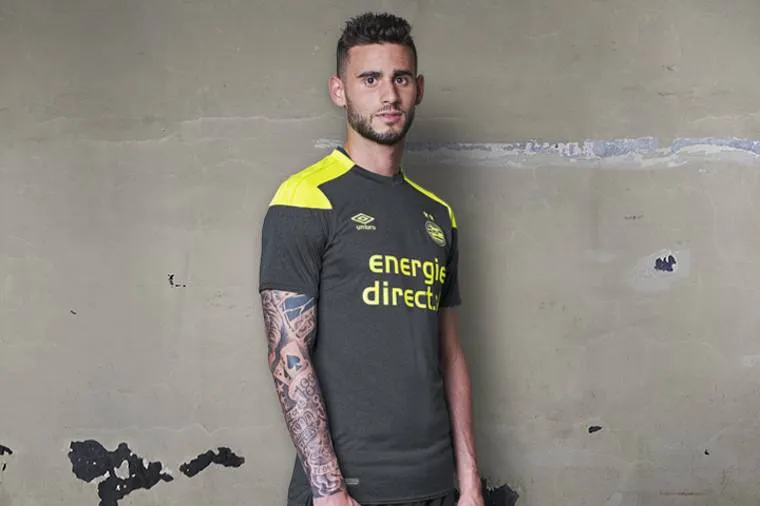 uitshirt