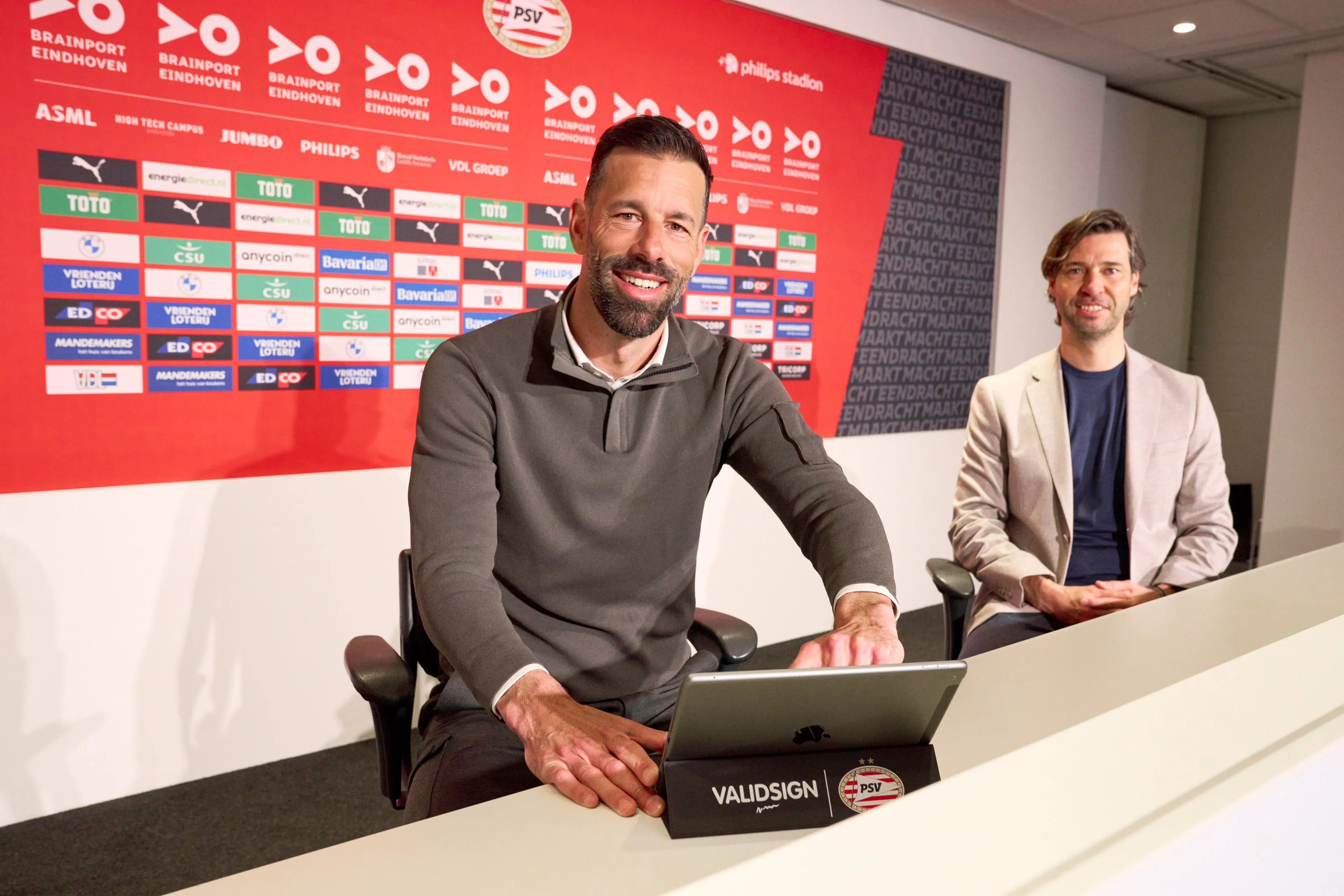nistelrooij1