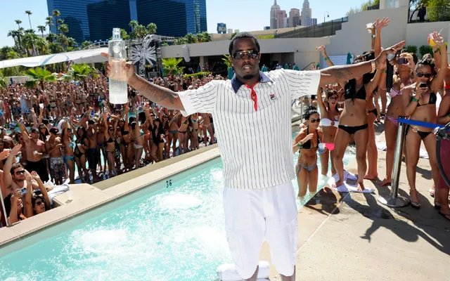 Diddy Pool Party Sept 2010 cr ethan miller 640