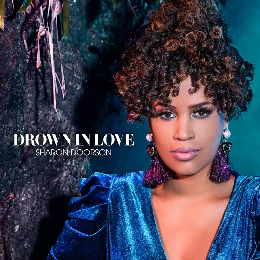 SharonDoorson DrownInLove 900px