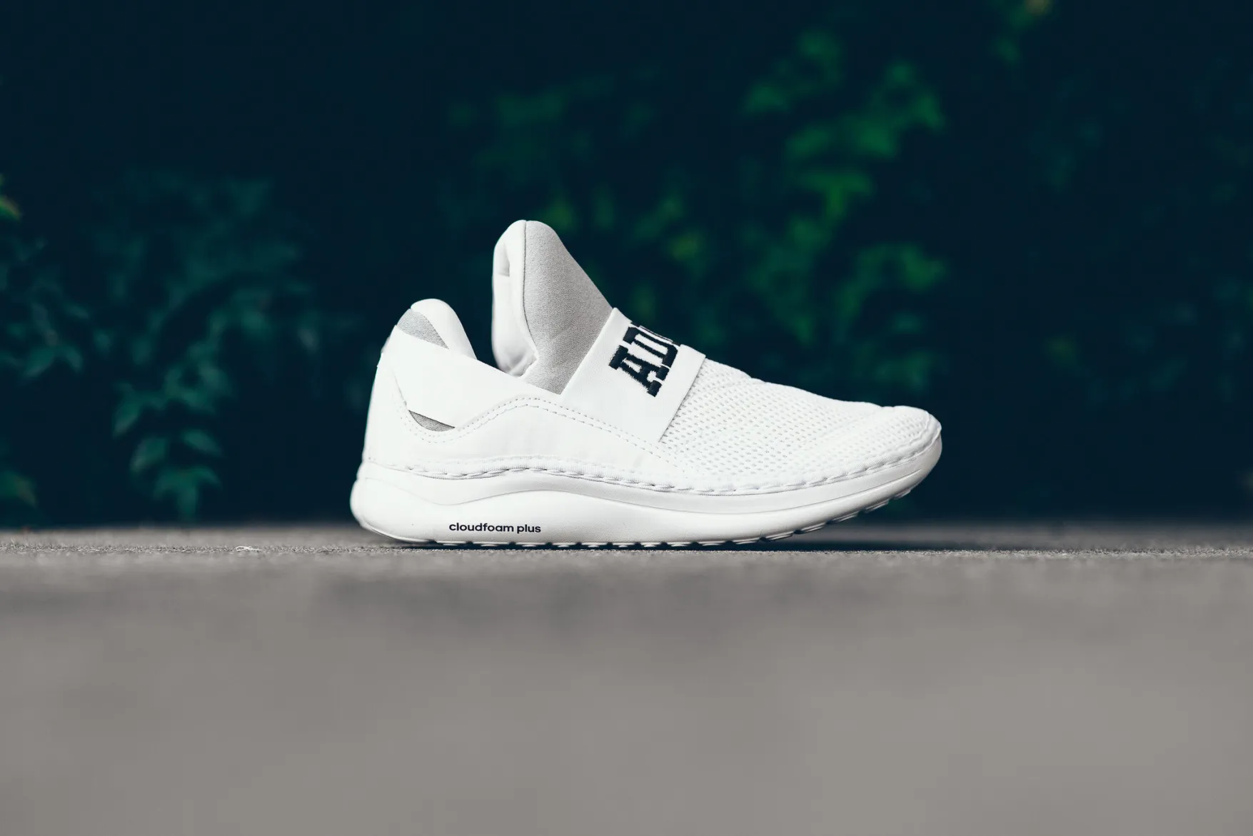adidas cloudfoam ultra zen all white sneaker 6