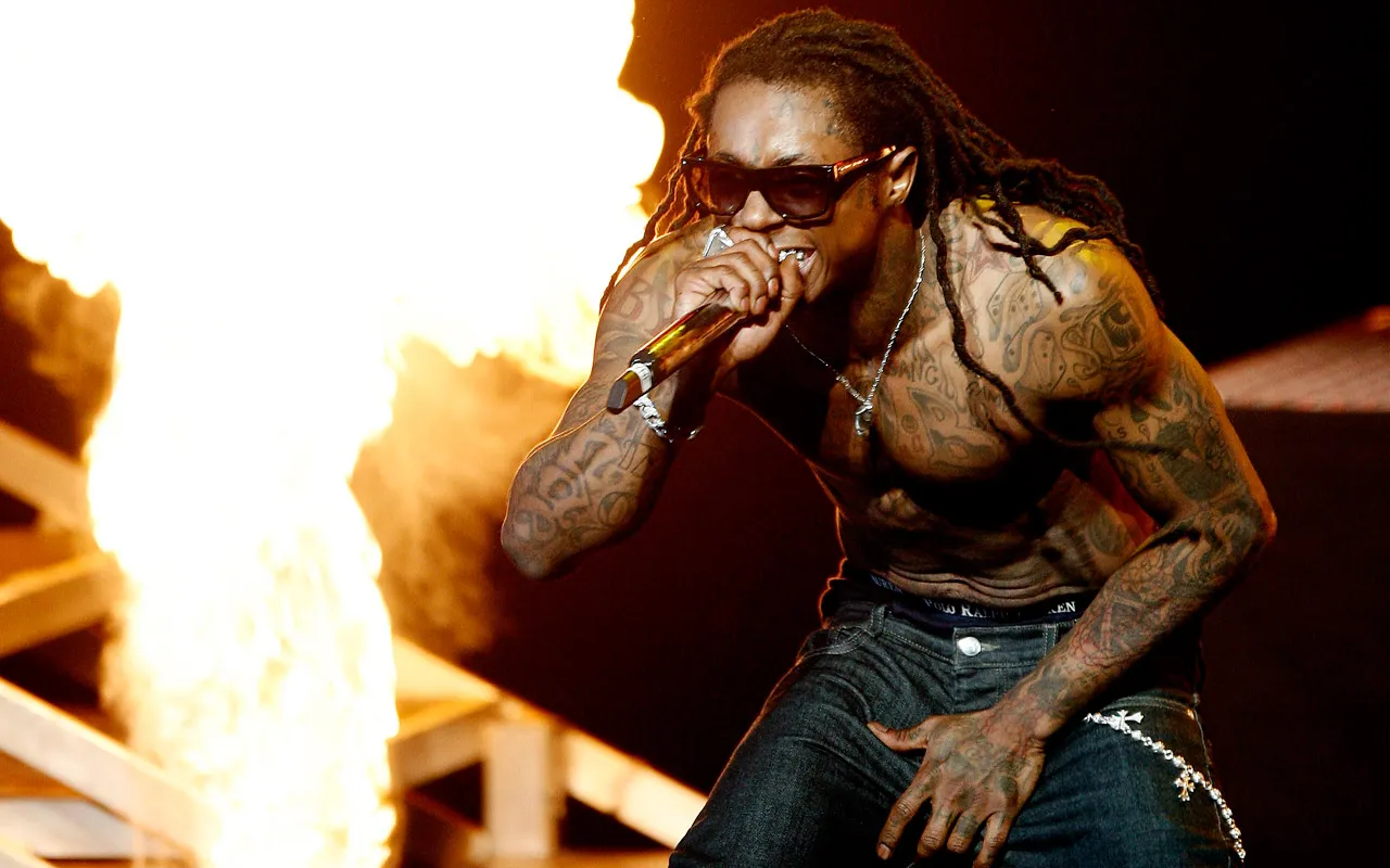 lil wayne performing