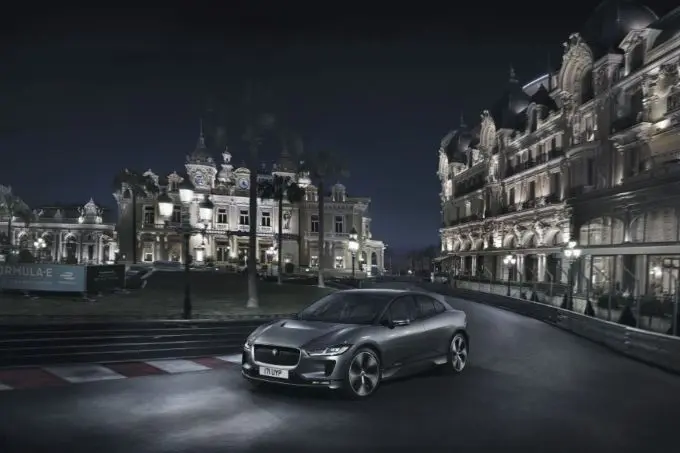 01 elektrische jaguar i pace op grand prix circuit monaco