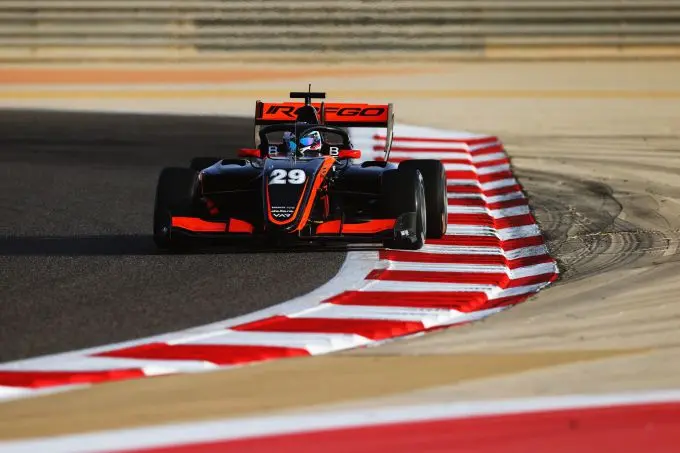 01 franco colapinto van amersfoort racing c formula motorsport limited1095