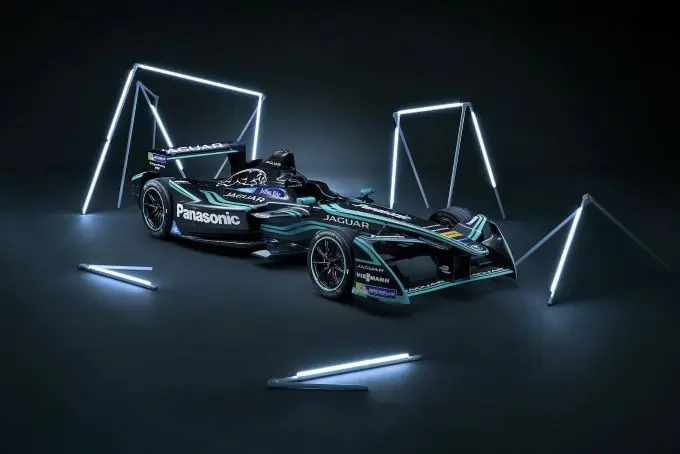 01 panasonic jaguar racing
