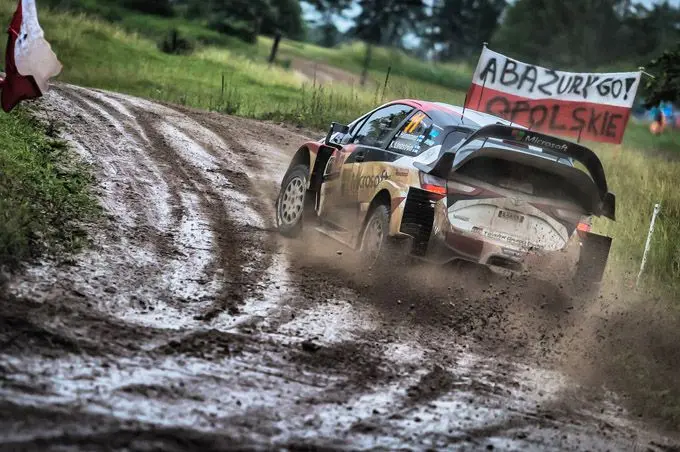 01 toyota yaris wrc polen