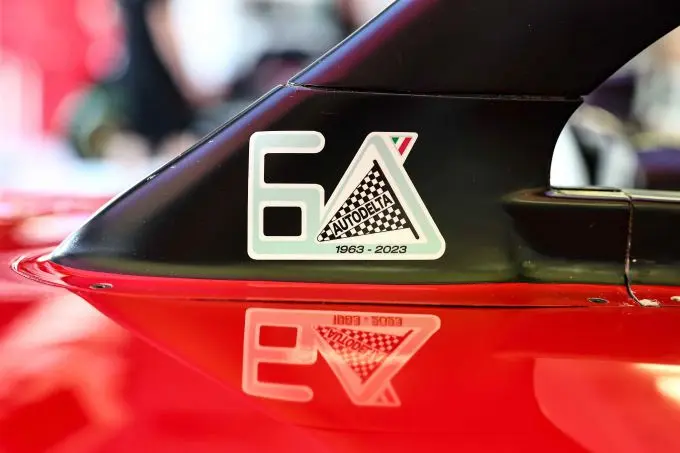 04 alfa romeo viert 60 jaar autodelta tijdens eerste grand prix formule 1 van 2023