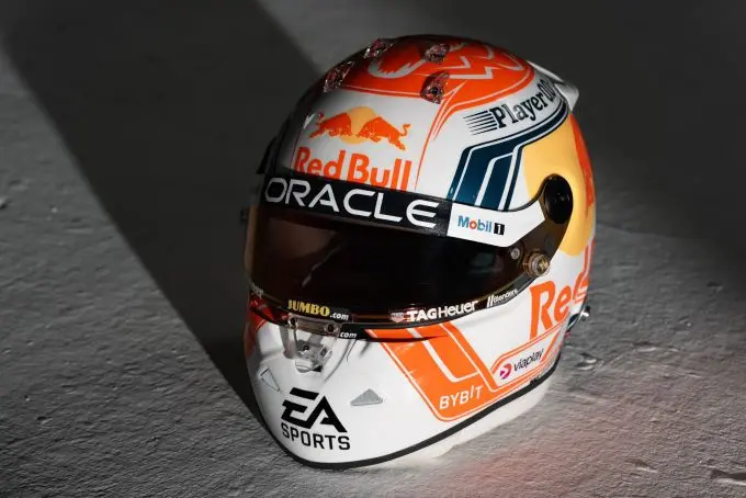 1 max verstappen helm 2023 fpfeqkfxoam4 j1