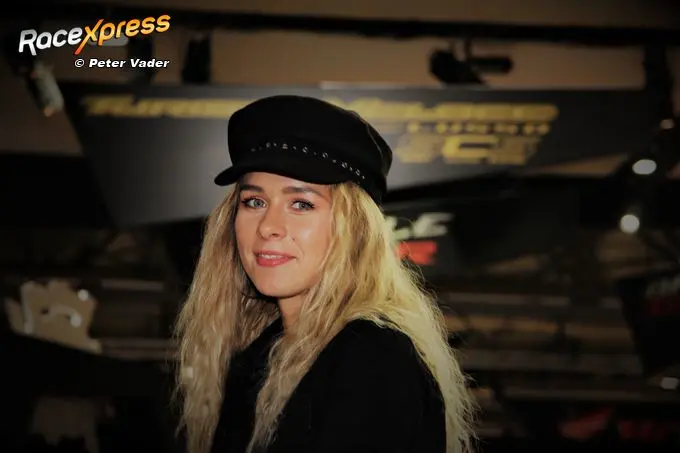 1 moto babe smile img 9721 rx logo