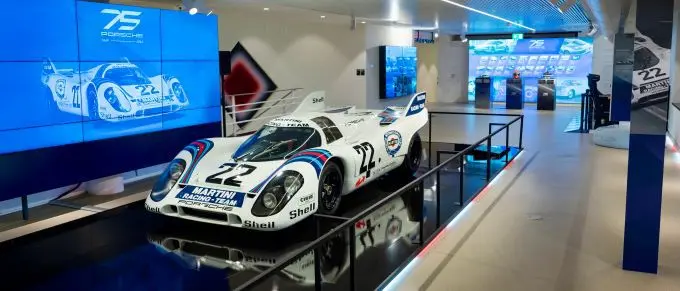 1 move porsche nederland 75j expo mrk211