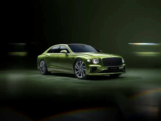 1 new flying spur 5
