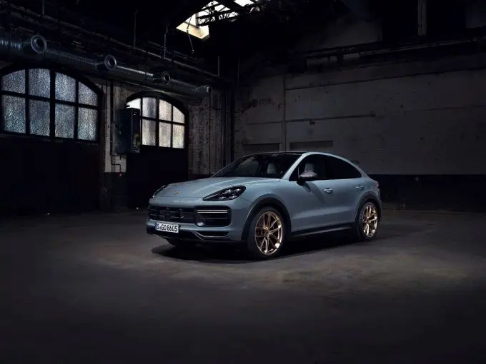 1 porschecayenneturbogt28