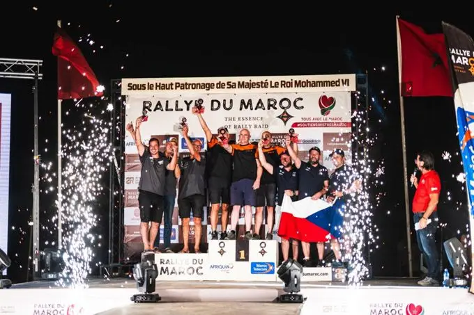 1 team de rooy rallye du maroc