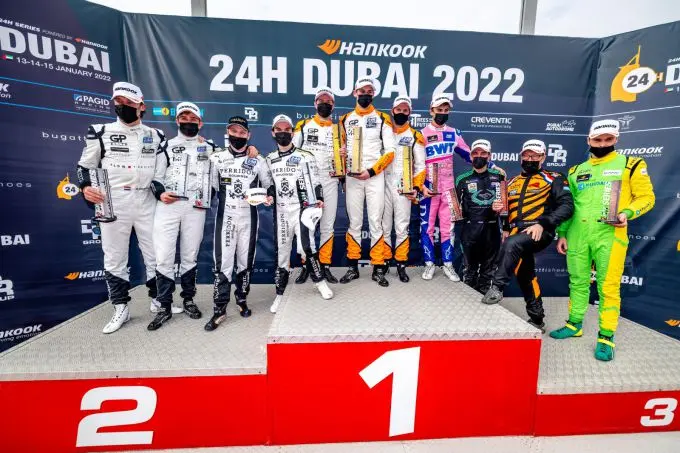 1 team gp elite p1 en p2 24h dubai 2022 img 20220115 wa0012