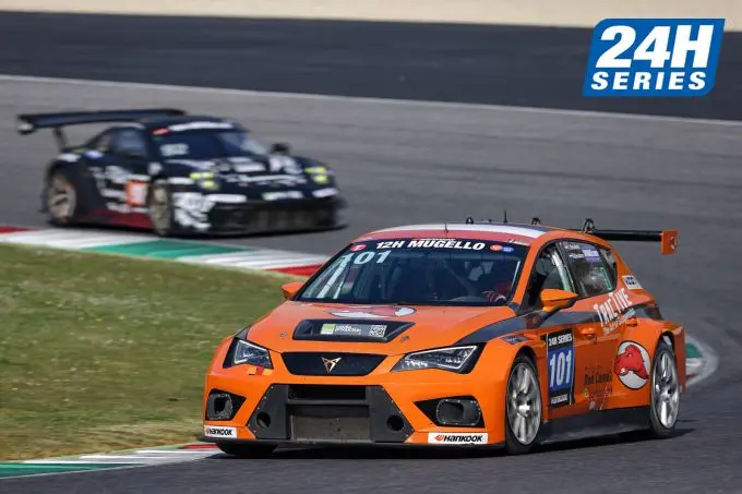 101 oranje seat 165159673 2271250436341387 6976377982341100623 o