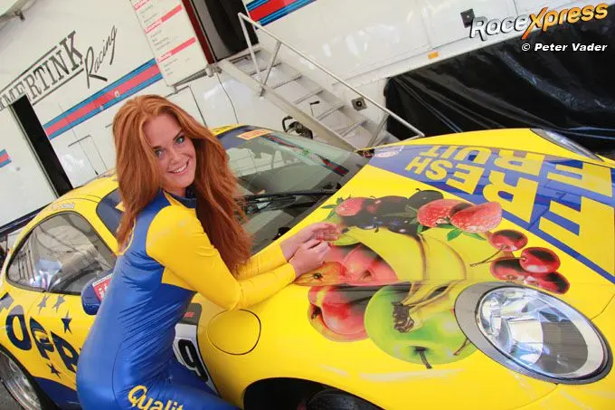 110218 fruit girl loves porsche img6766 logo