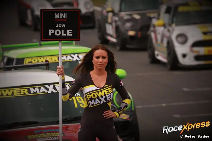 110218 mini brands hatch yimg 0192