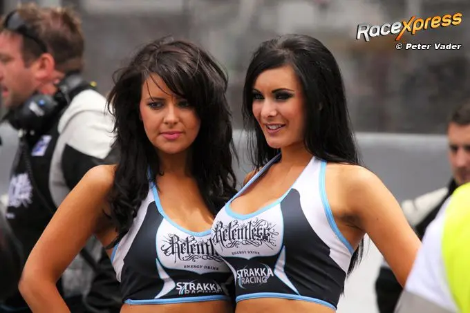 120618 rx le mans 2011 strakka girls img 3804