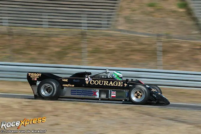 1dx 8677 copy nick padmore in zijn lotus 88b