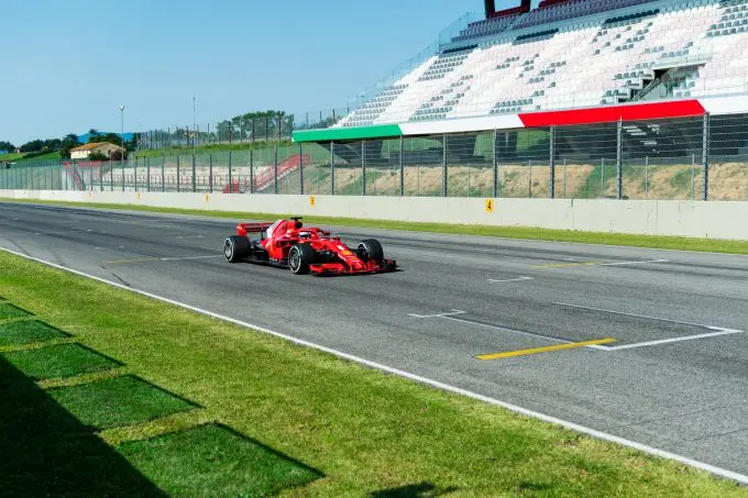200051 f1 sebastian vettel mugello