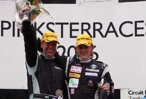 2006clioverschuur03002