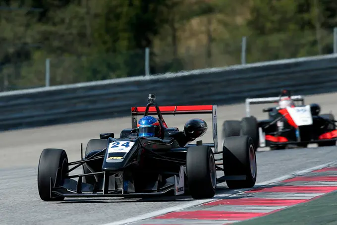 2014 fia f3 00 test 2 suer 0600
