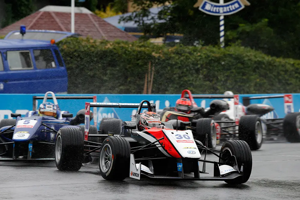 2014 fia f3 06 suer 4796