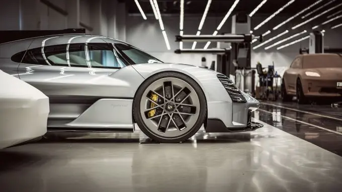 20210717 porsche 919 street 2