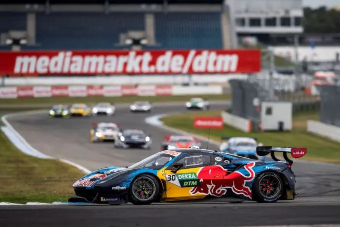 20211007 m zinderende finale op de norisring liam lawson in de red bull ferrari met de beste kansen 05331bbe c46a a0af c710 e5dfbf35f6e4