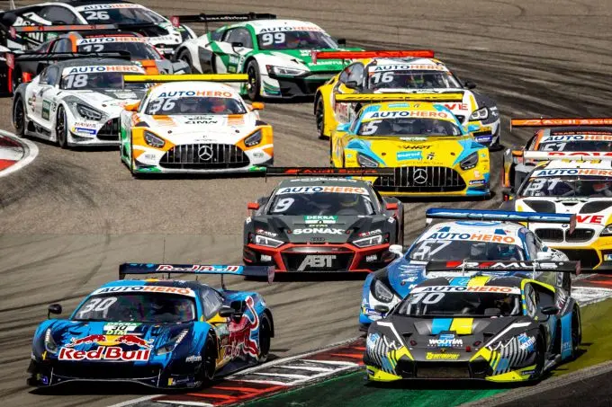 20220405 dtm startveld 2022 medium 256b4051 6224 4bf6 619d 6187415de7b5