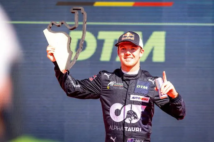 20220911 n cassidy nzl alphatauri af corse ferrari