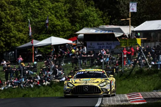 20230520 1020u merces amg op pole in de eifel 24h 2023 top quali foto1 foto gruppec adac