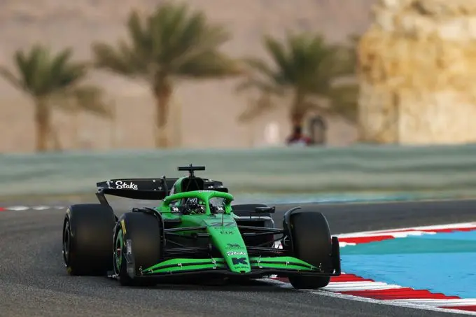 2025 pre season testing friday 1