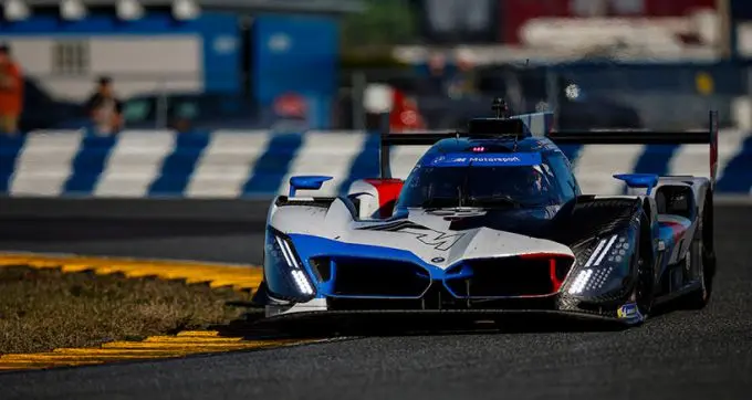20250118 bmw 1st imsa roar24friday25 011725