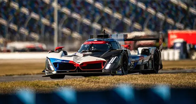 20250119 bmw domineert roar imsa 011825 satprac