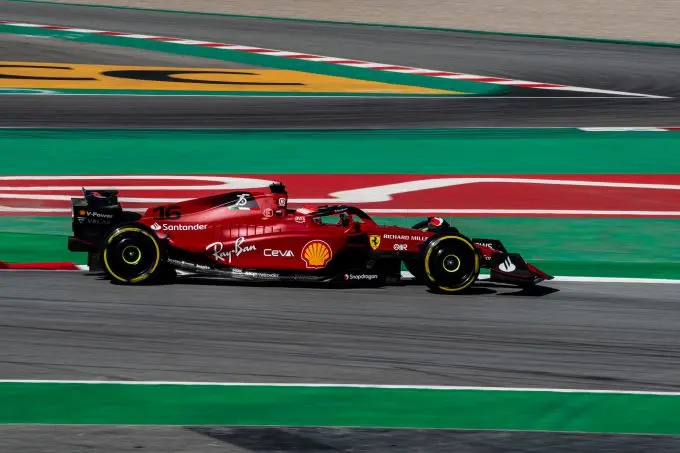 2200038 scuderia ferrari 2022 f1 75 test barcelona day1