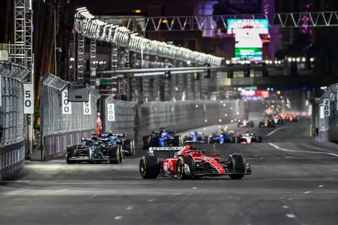 230043 scuderia ferrari las vegas gp race 552b16bf 5cff 45cf 8bc0 90576995c9e9