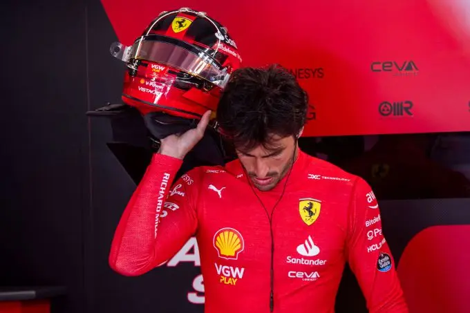 230143 scuderia ferrari hungarian gp saturday 83cf9b45 59bf 4142 8a1f 23e1a0a97090