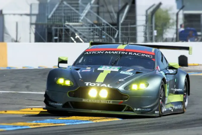 24ulms aston martin 29 2