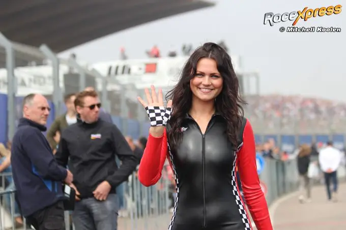 290918 3 grid girl altijd vrolijk img 8805 680x453